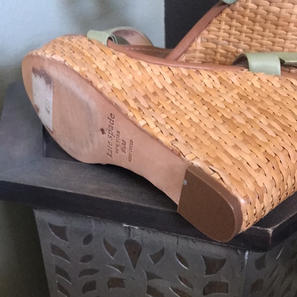 🔥1 hr sale - Kate Spade, wedge heels, light olive green, beautiful for fall - Picture 8 of 9